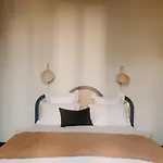 Maison Rosa 3*