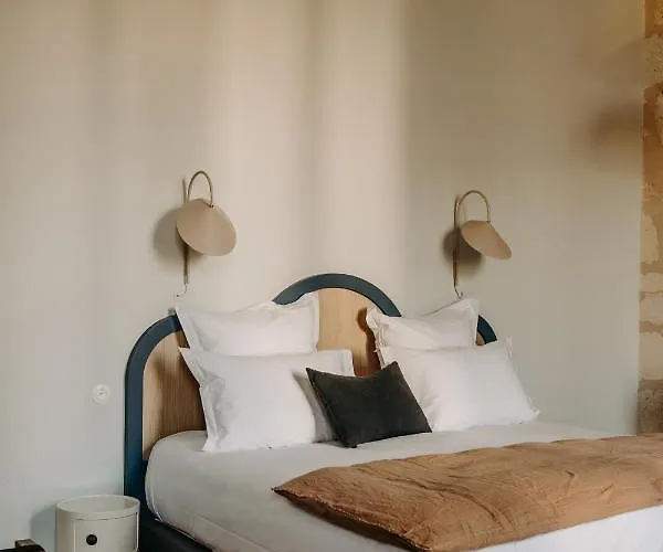 Maison Rosa 3*